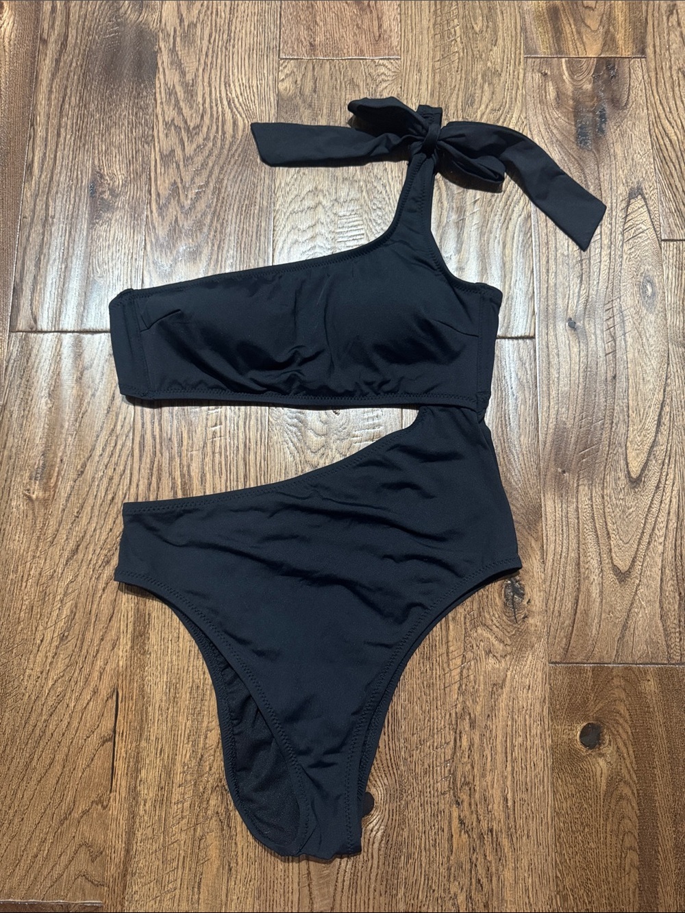 Women’s' Black One-Shoulder One-Piece Swimsuit